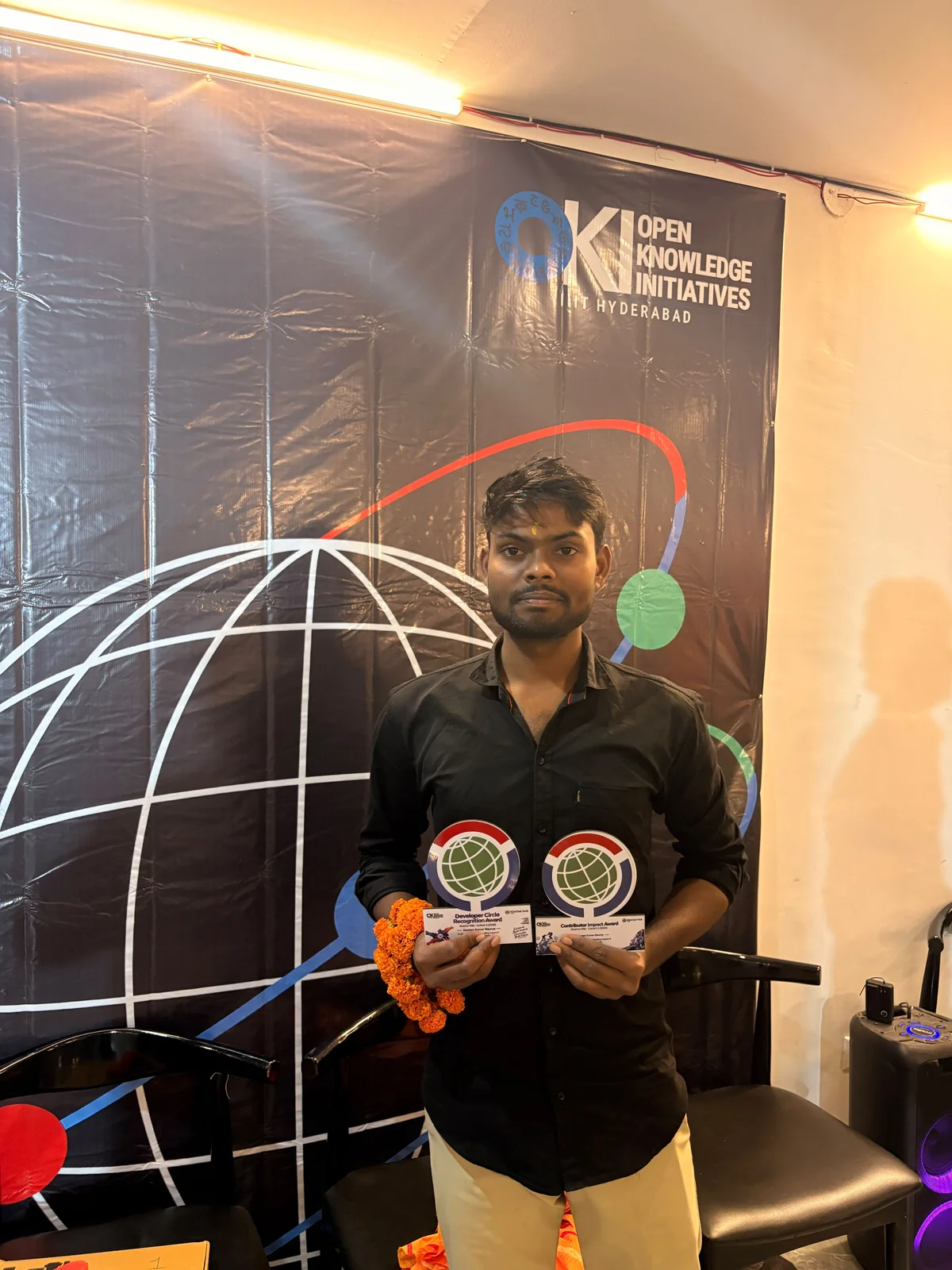 Gautam Kumar Maurya holding Road to Wiki Developer Circle and Contributor Awards